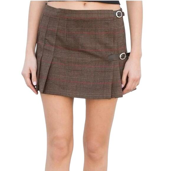 New BRANDY MELVILLE WRAP MINISKIRT DANA BUCKLE PLAID PLEATED PREPPY AESTHETIC - Picture 4 of 16